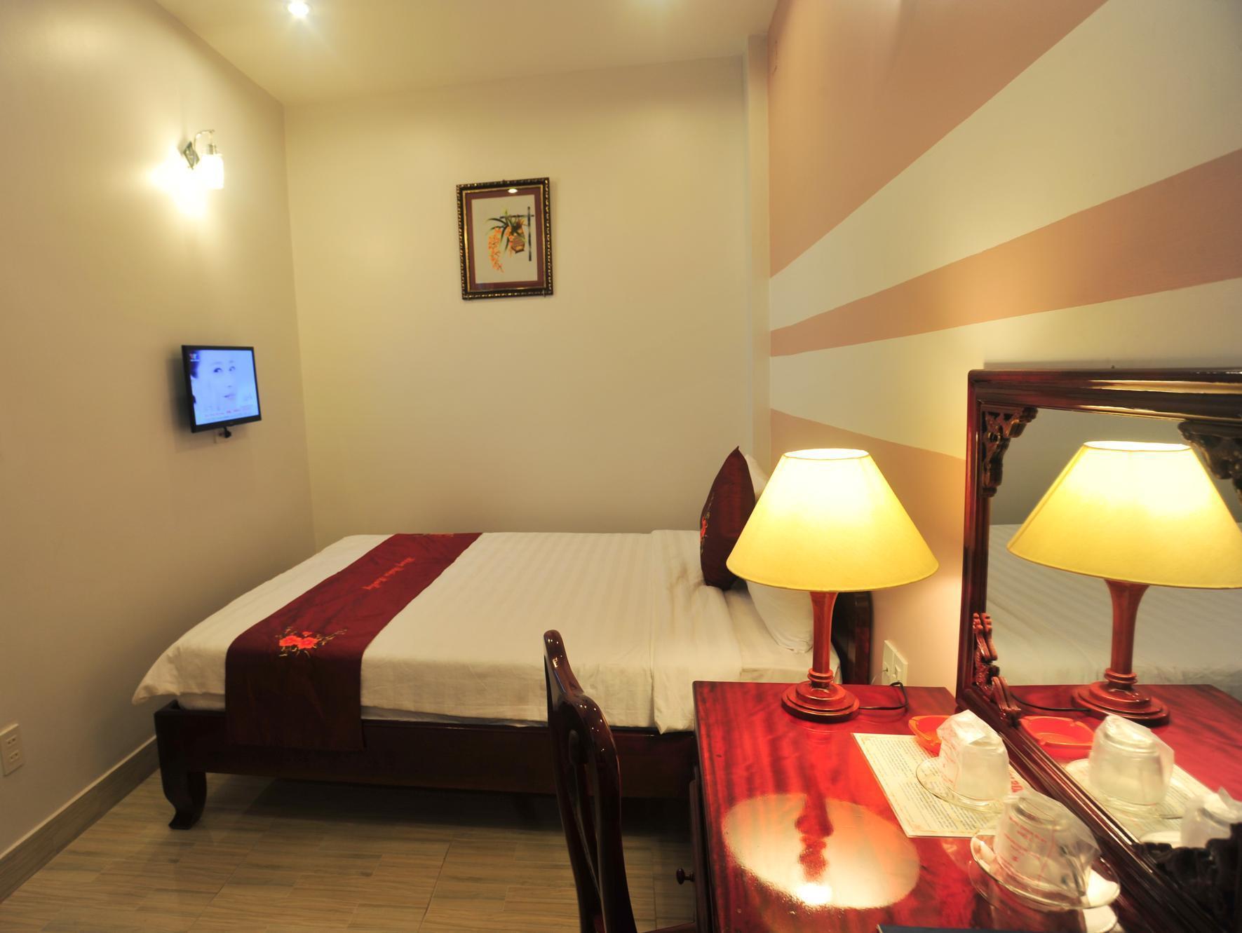 Hong Thien Ruby Hotel Hue Exteriör bild