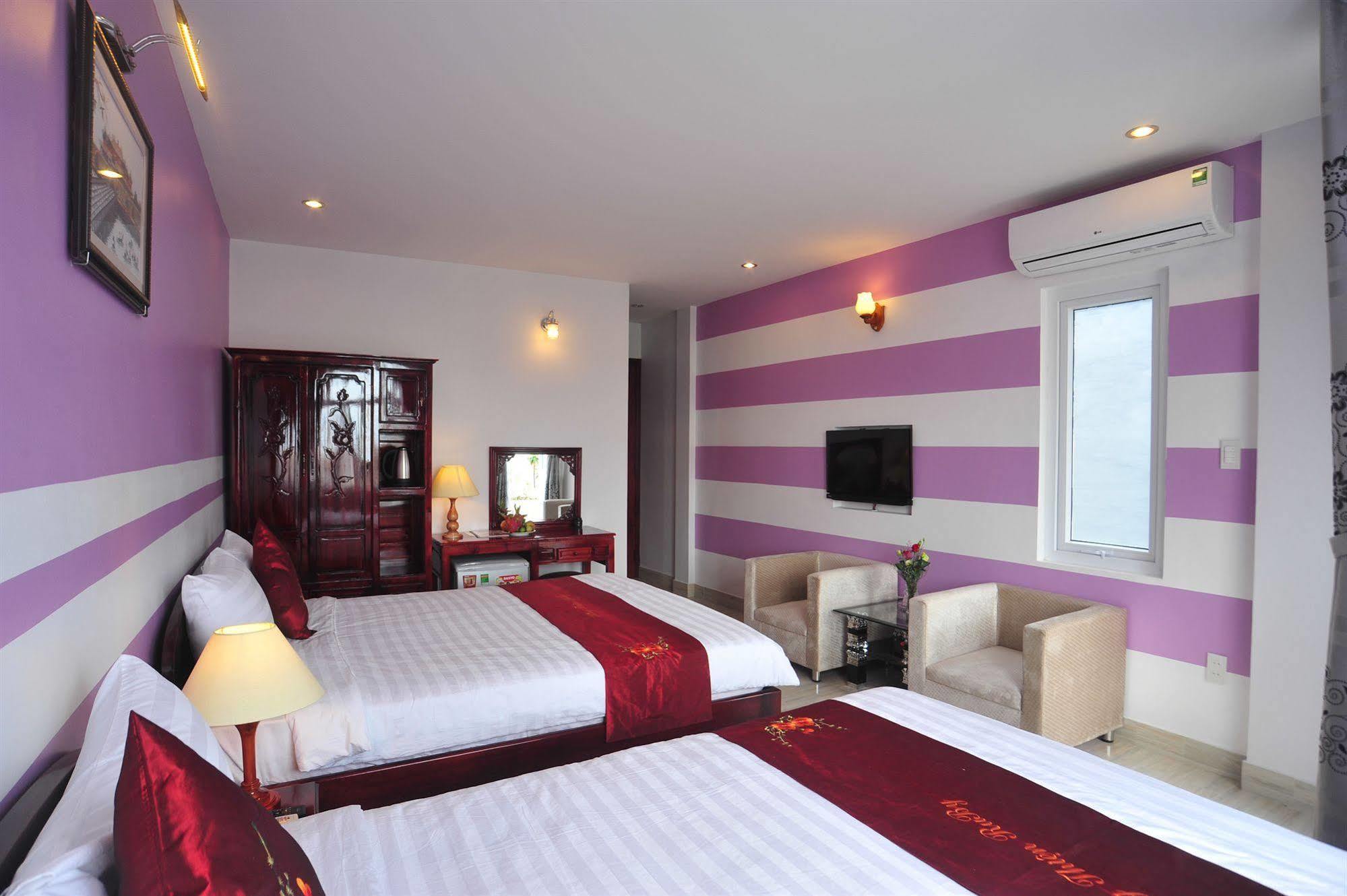 Hong Thien Ruby Hotel Hue Exteriör bild