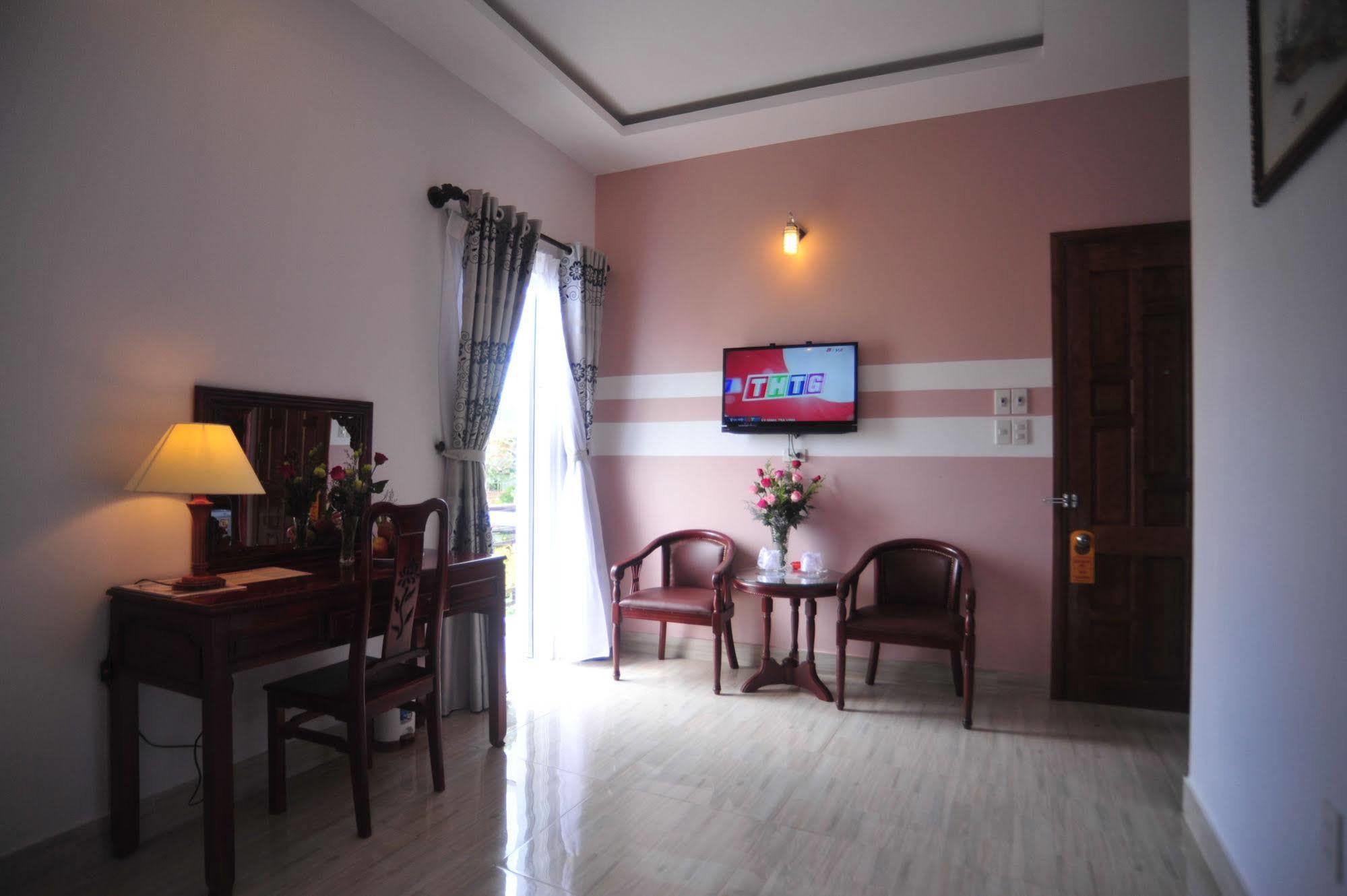 Hong Thien Ruby Hotel Hue Exteriör bild